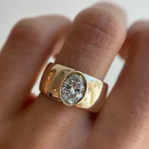 Vintage ring ingelegd met zirkonia