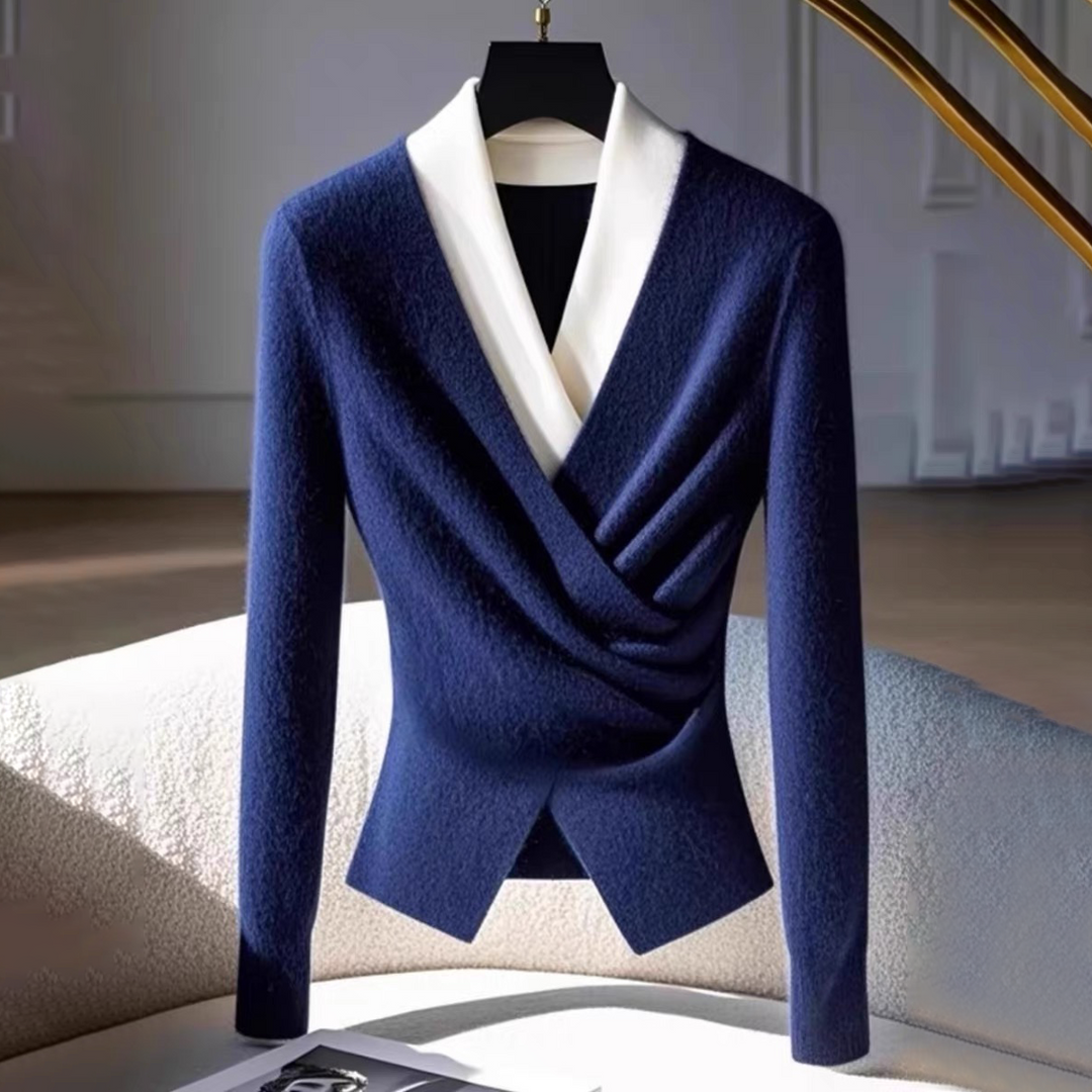 Blauwe opgerold polo met V-hals en lange mouwen
