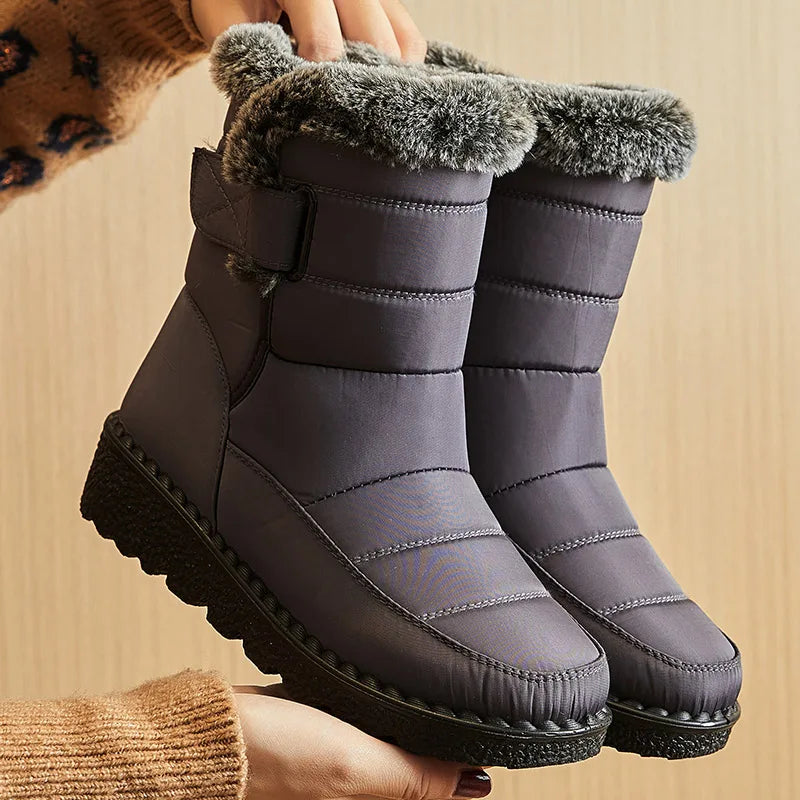 Evi gevoerde enkelboots met bontkraag in grijs
