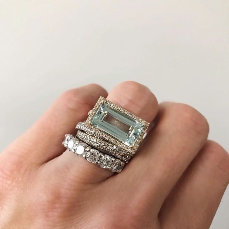 Vintage set ringen met turquoise glas en zilverkleurig metaal (3 ringen)