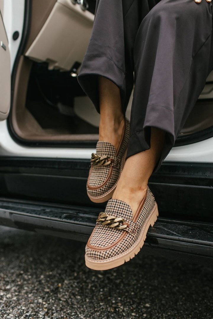 Zwarte Bruine Houndstooth Niet Letterlijk Schoenen