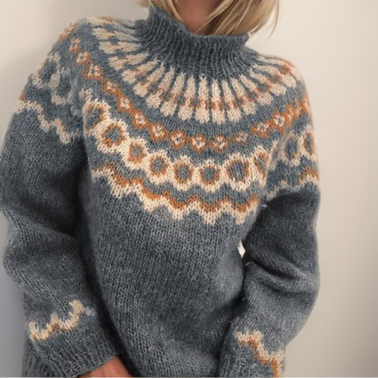 Olivia | Warm coltrui met funnelhals
